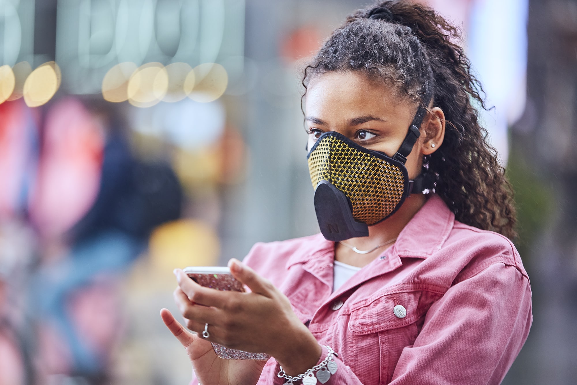 Arriva Urban Active Mask, la mascherina intelligente