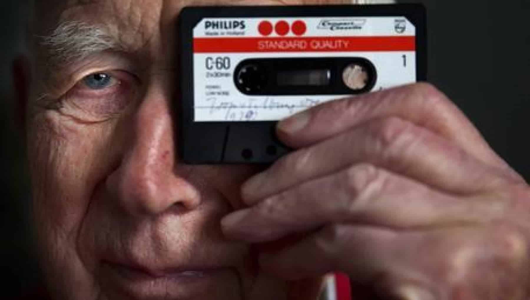 Addio al papà della musicassetta!