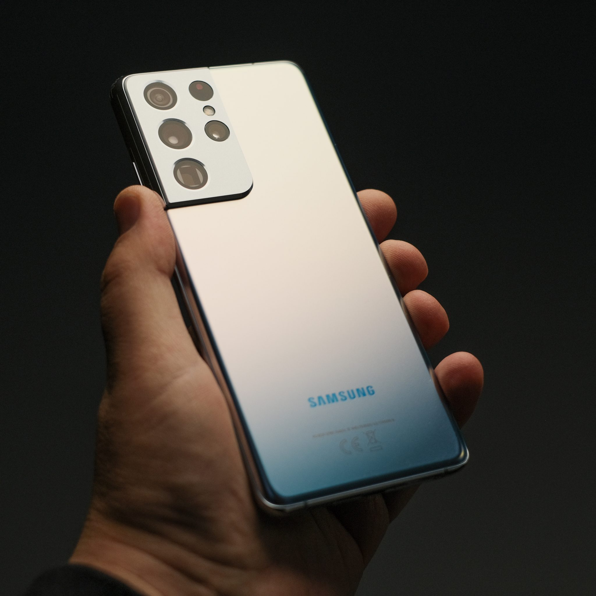 Galaxy S21 è un successo, vende il doppio di S20!