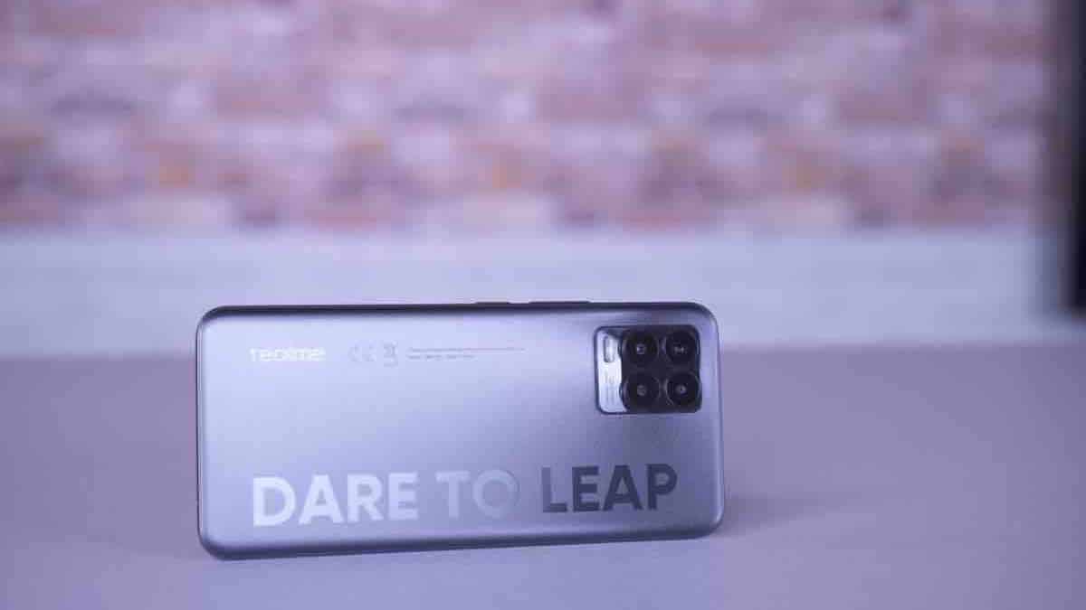 Miglior smartphone low cost 2021? realme 8 Pro