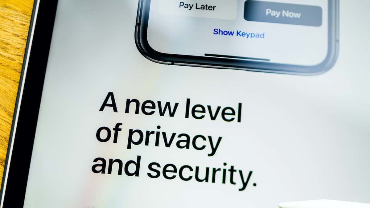 Privacy su iPhone: solo il 4% si fa tracciare da Facebook