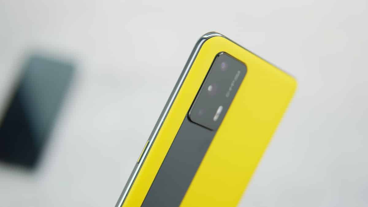 il nuovo realme GT 5G è lo smartphone da comprare nel 2021