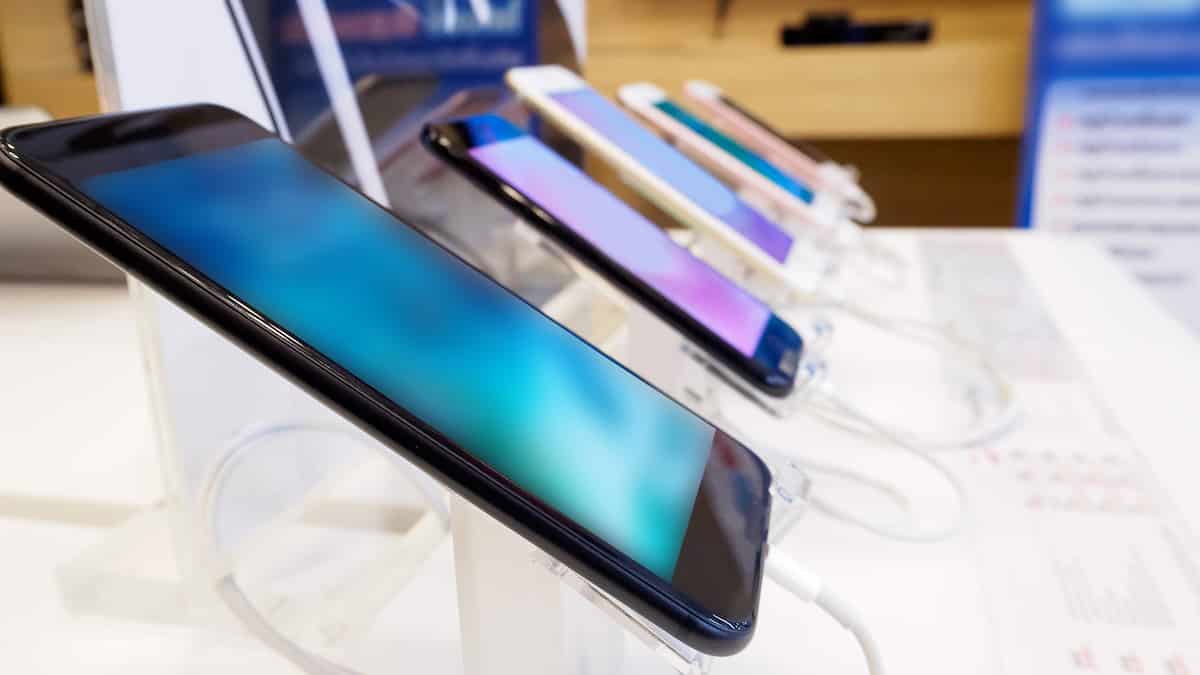 13.08 Crescono le vendite di smartphone negli Stati Uniti, Apple e Samsung la fanno da padrone