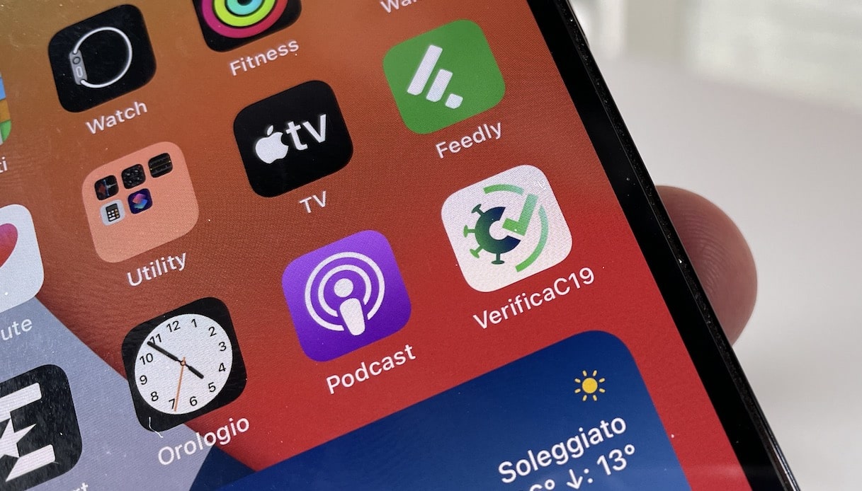 Come verificare il Green pass con l'applicazione VerificaC19 su smartphone Android e iOS