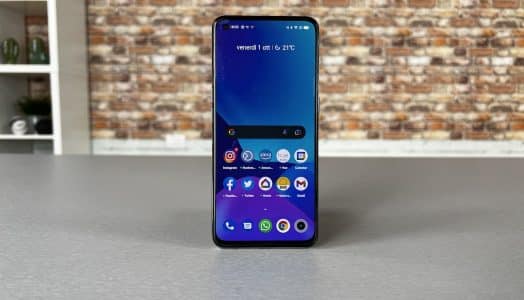 https://www.mistergadget.tech/wp-content/uploads/2021/10/Realme-GT-Master-Edition-MisterGadget-Tech-schermo-524x300.jpg