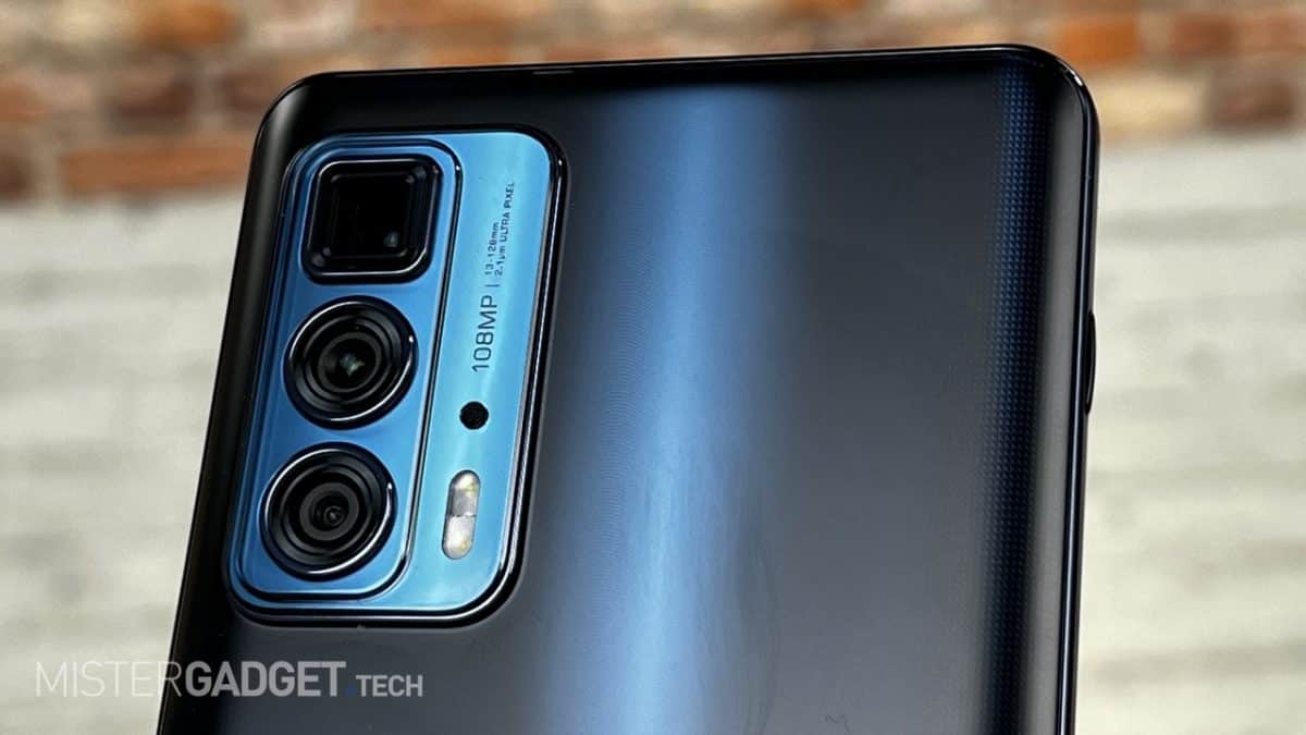 La fotocamera di Edge 20 Pro