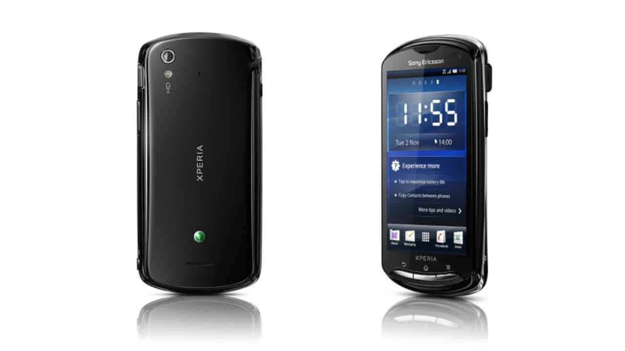 Sony Ericsson Xperia Pro, fronte e retro