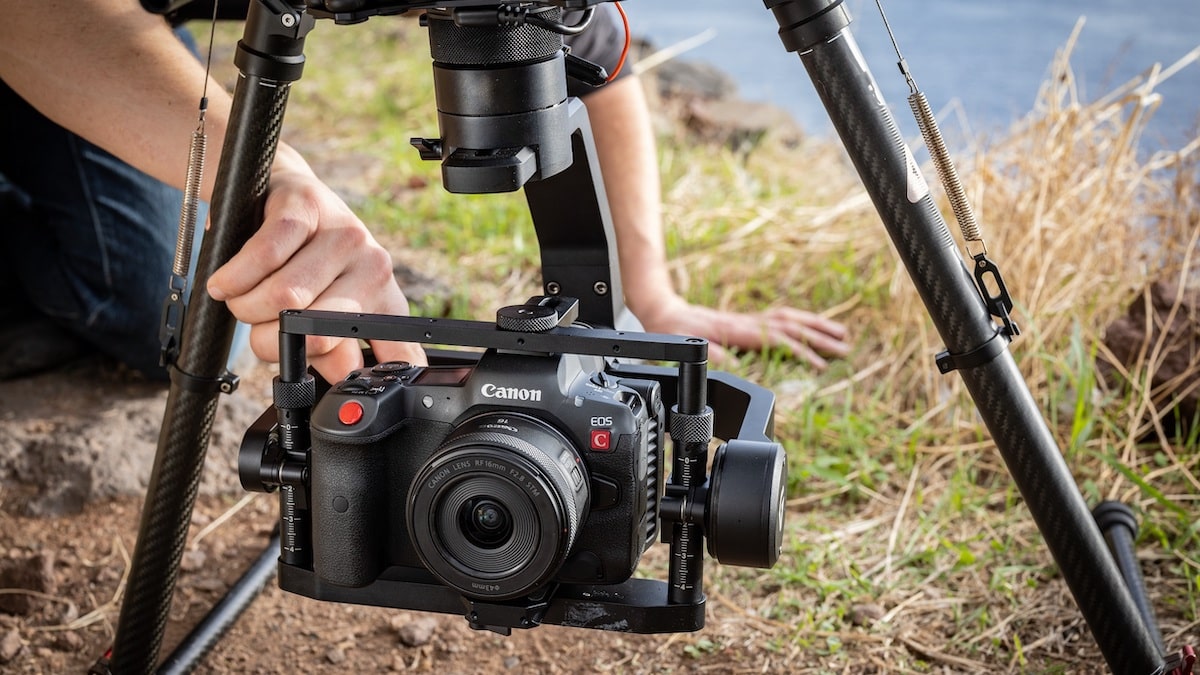 videocamera-cinematografica-ibrida-EOS-R5-C-canon-mistergadget-tech