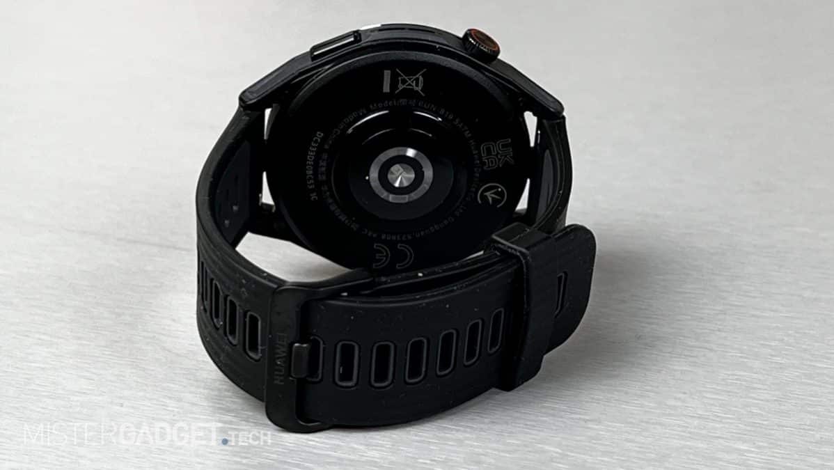 Recensione Huawei Watch GT Runner, per chi corre, ma non solo