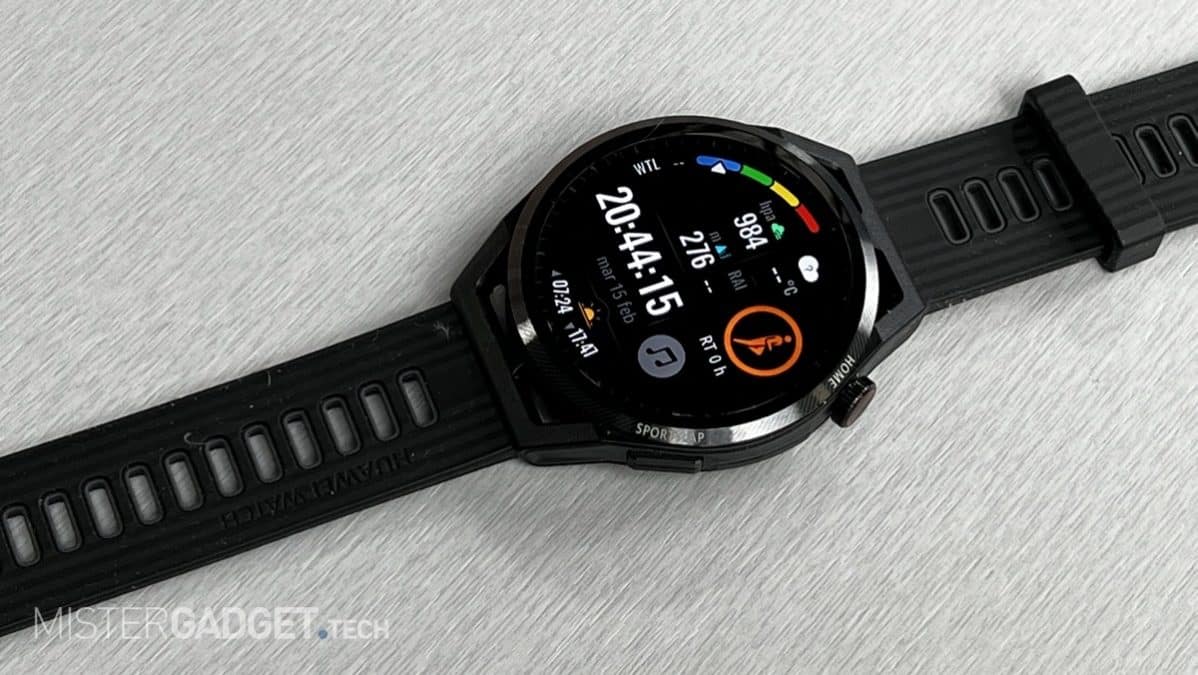 Recensione Huawei Watch GT Runner, per chi corre, ma non solo