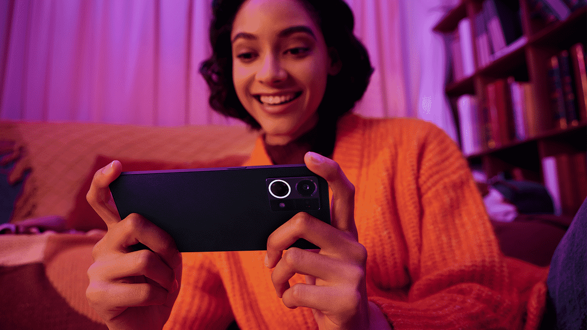 OPPO Reno7 fotocamera MicroLens con cerchio luminoso