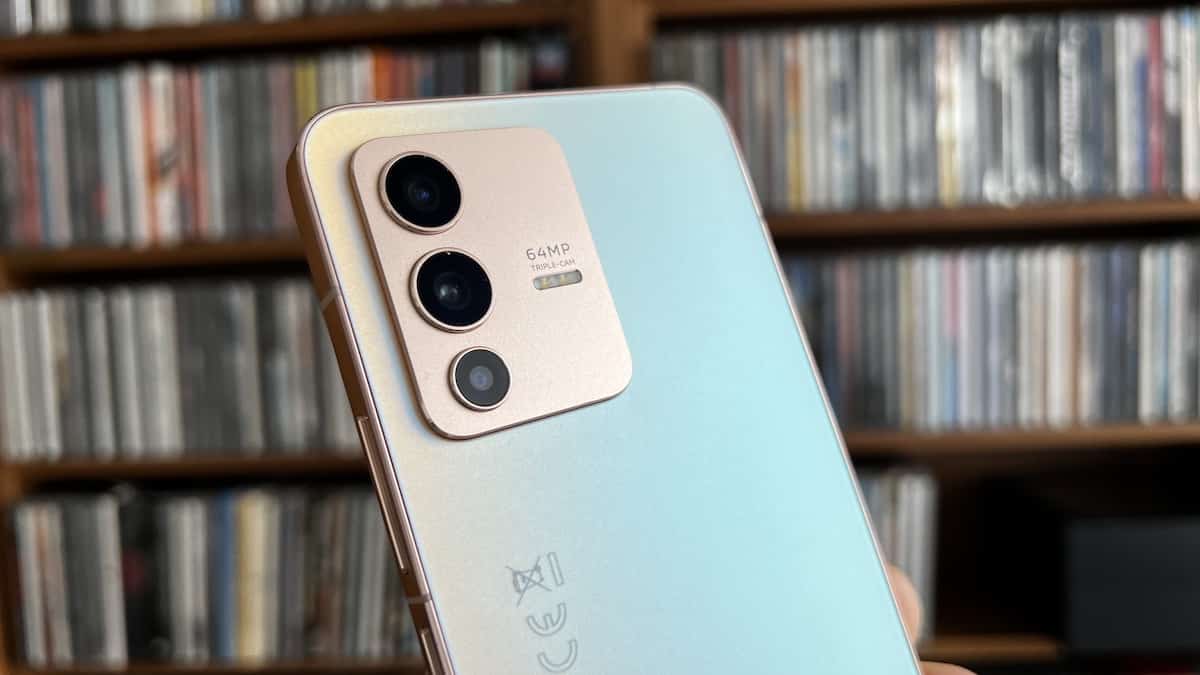 Arrivato per la recensione il nuovo Vivo V23 5G, il selfie cam con luce frontale