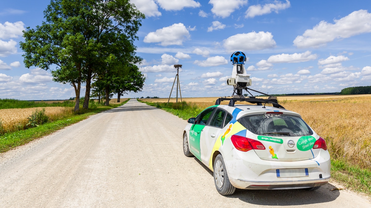 Le auto di Google Street View al lavoro