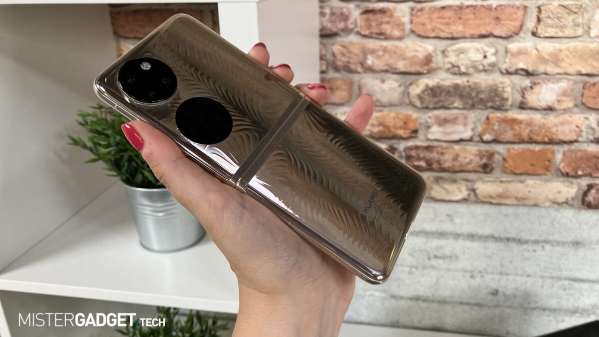 Huawei P50 Pocket MisterGadget.tech recensione design aperto