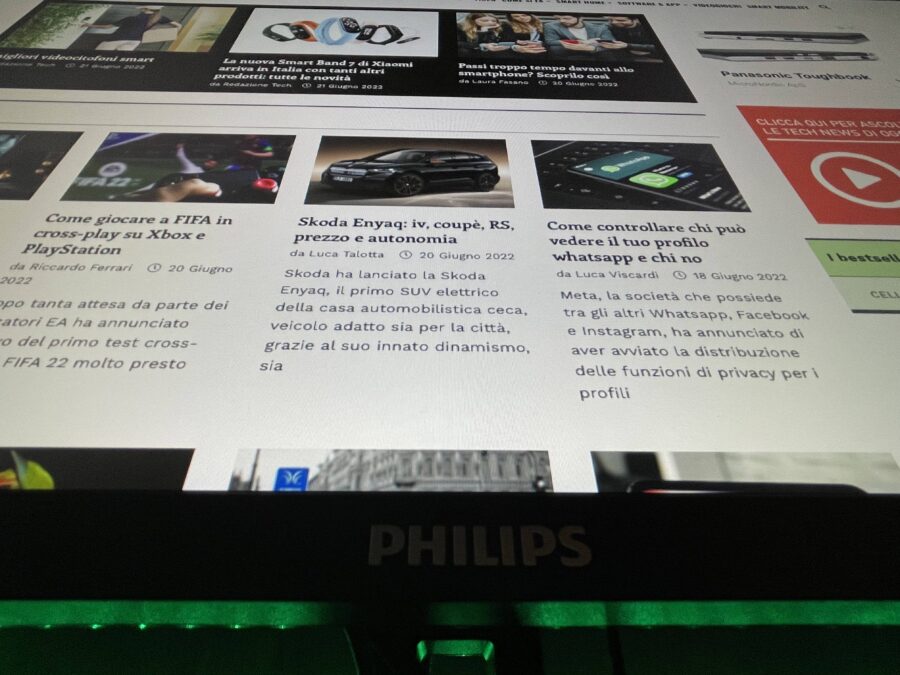 Recensione Philips 243S1: un buon monitor da ufficio