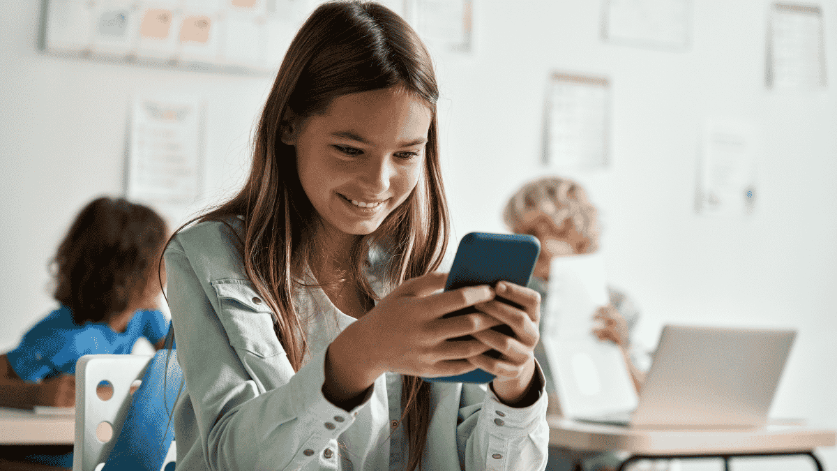 Smartphone da regalare figli promossi a scuola