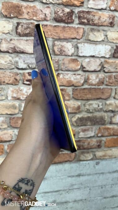 Recensione realme GT Neo 3T: design sportivo, ricarica veloce