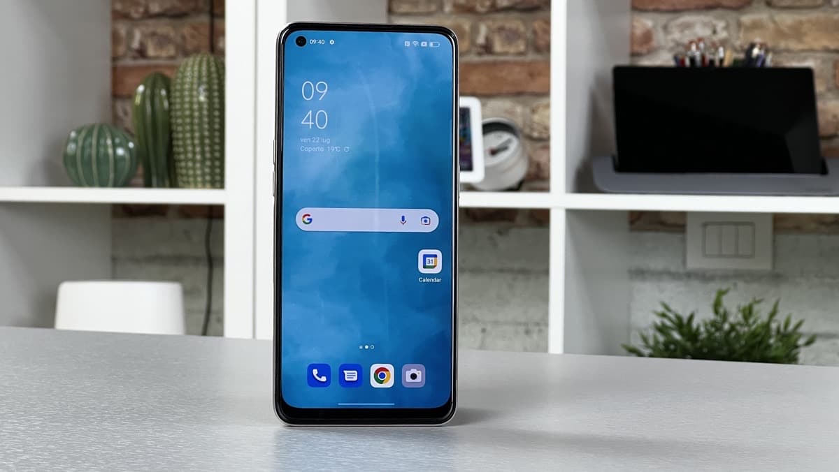 OPPO Reno7: il display