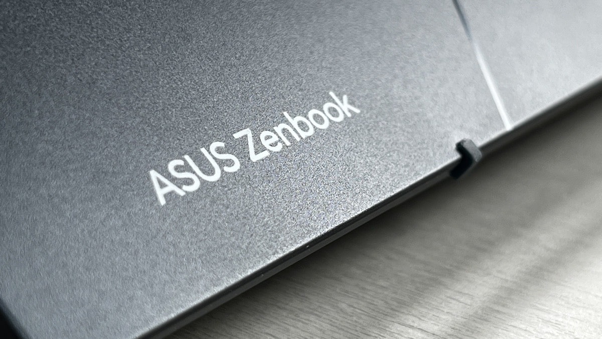 Recensione ASUS Zenbook 14 OLED: la cover