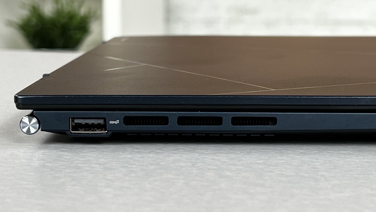 Recensione ASUS Zenbook 14 OLED, eleganza e performance, giusto prezzo