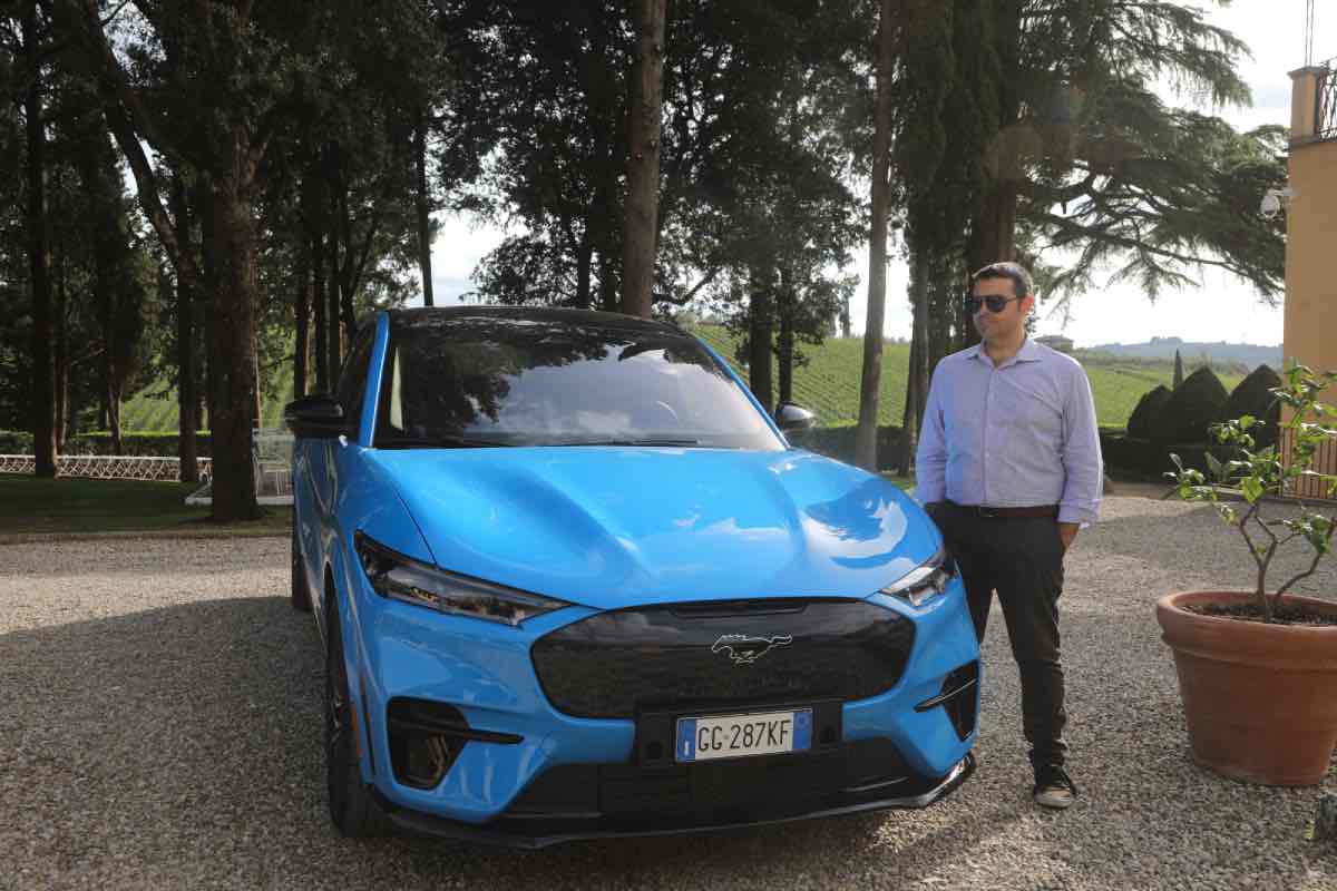 Luca Talotta e la Ford Mustang Mach-E GT