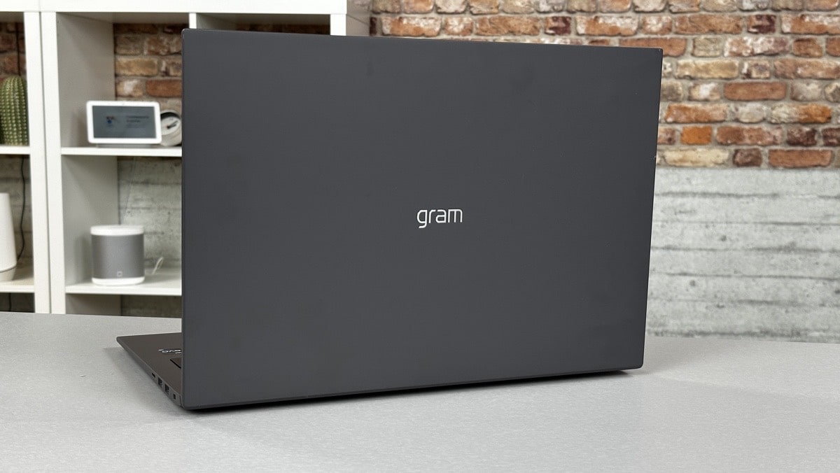 Recensione LG Gram 17 (2022), grande schermo, batteria enorme