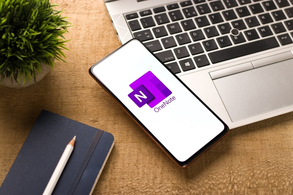 Cellulare su pc con applicazione Onenote