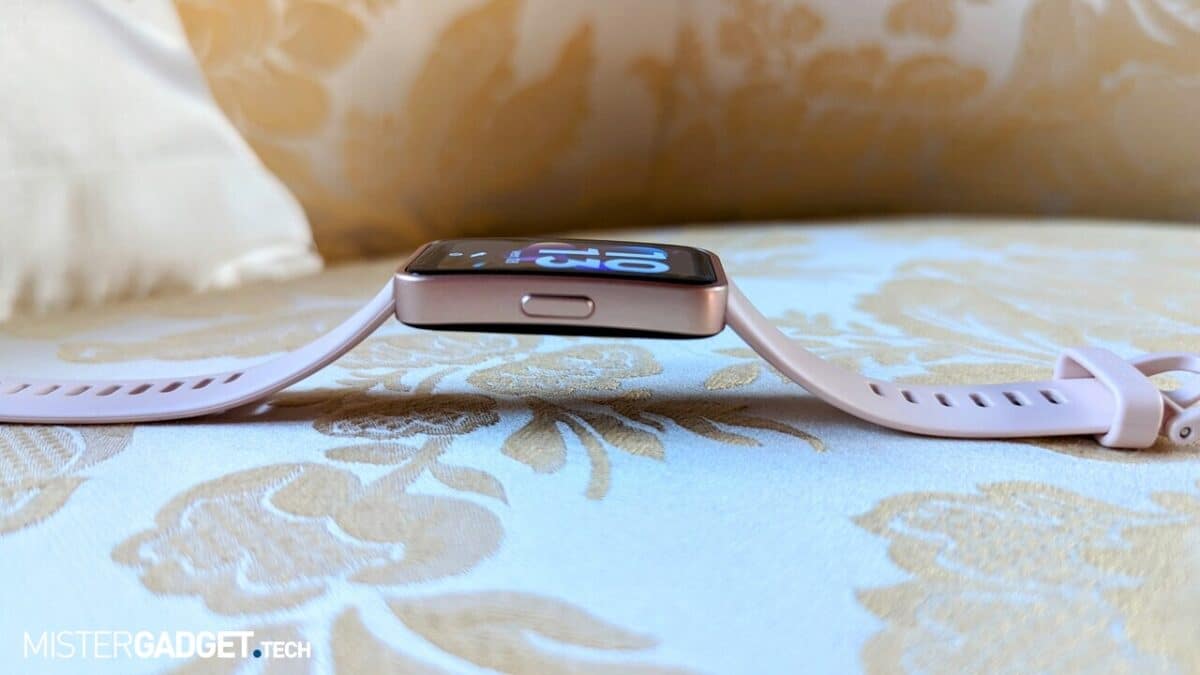 huawei band 8 spessore sottile leggero