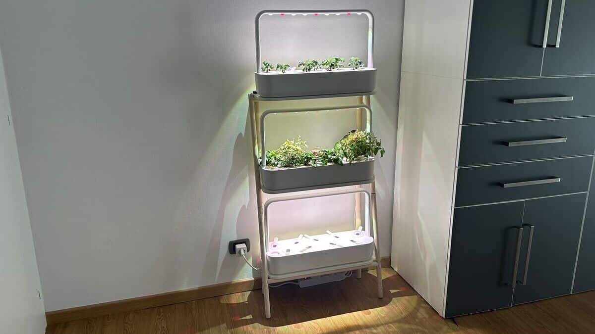 Click & Grow Smart Garden 27 - 1