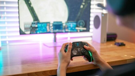 https://www.mistergadget.tech/wp-content/uploads/2023/11/Turtle-Beach-Stealth-Ultra-Wireless-Smart-Controller-1-524x295.jpg