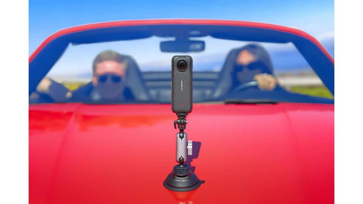 Insta360 X4 car