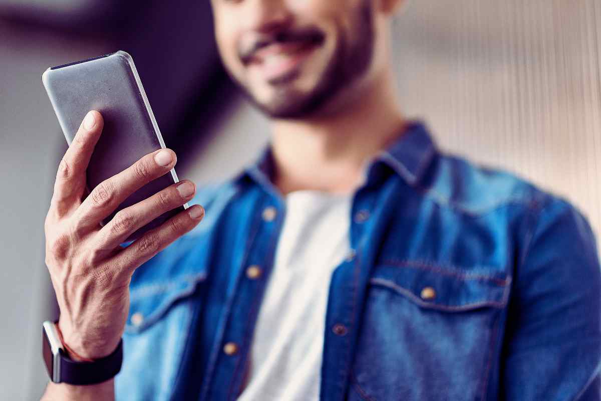Con questa opzione salvi il tuo smartphone: devi attivarla oggi stesso, durerà anni