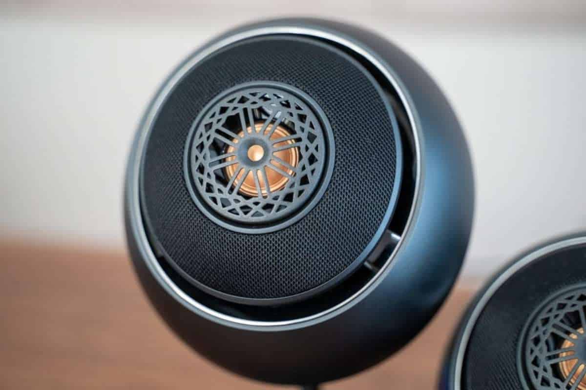 Recensione Creative Pebble Nova: tra potenza e design