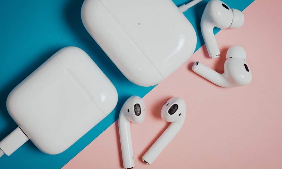 Perché le AirPods sono solo bianche?