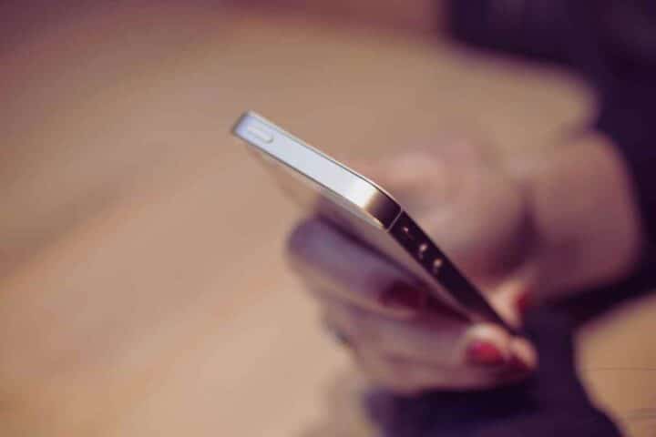 Truffa telefonica con intelligenza artificiale