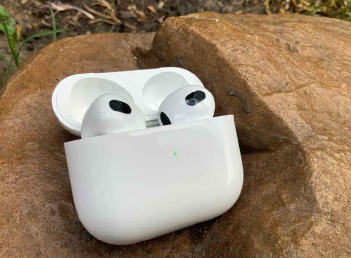 Hai perso o danneggiato la custodia delle AirPods? Ecco come comprarne una nuova (e quanto costa)