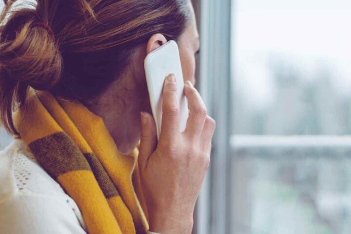 Boom di truffe telefoniche con l'AI