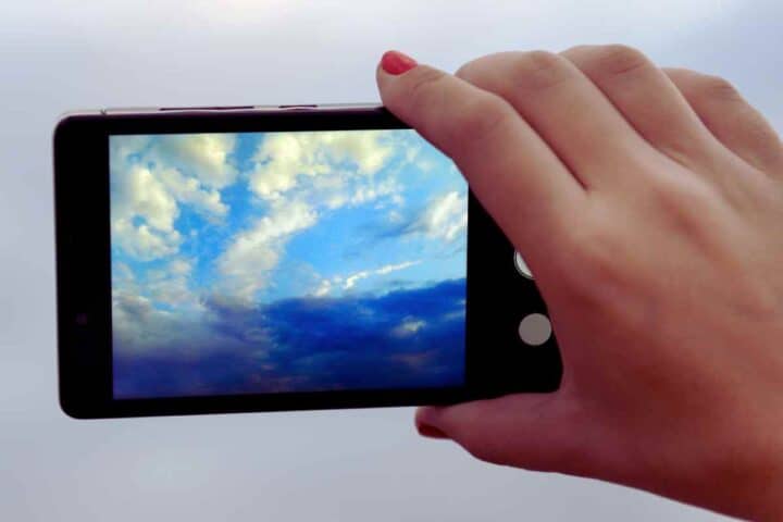 Guadagna centinaia di euro vendendo foto online: