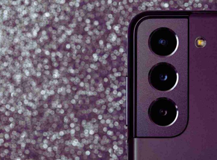 La fotocamera del tuo smartphone ti sta riprendendo