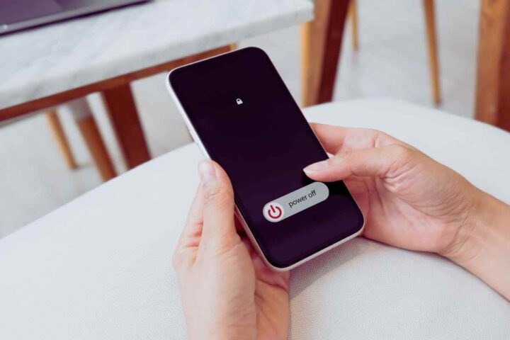 Smartphone che si spegne all'improvviso, non è un caso