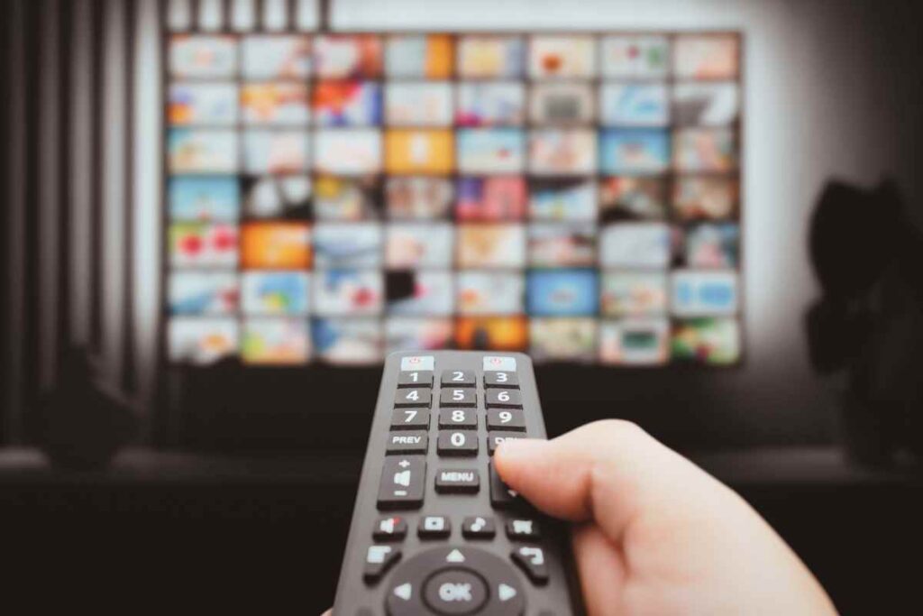 vecchia TV in una super tecnologica: ti basta il telecomando
