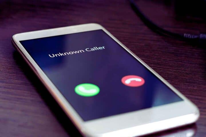 Chiamate anonime, così scopri subito chi ti telefona