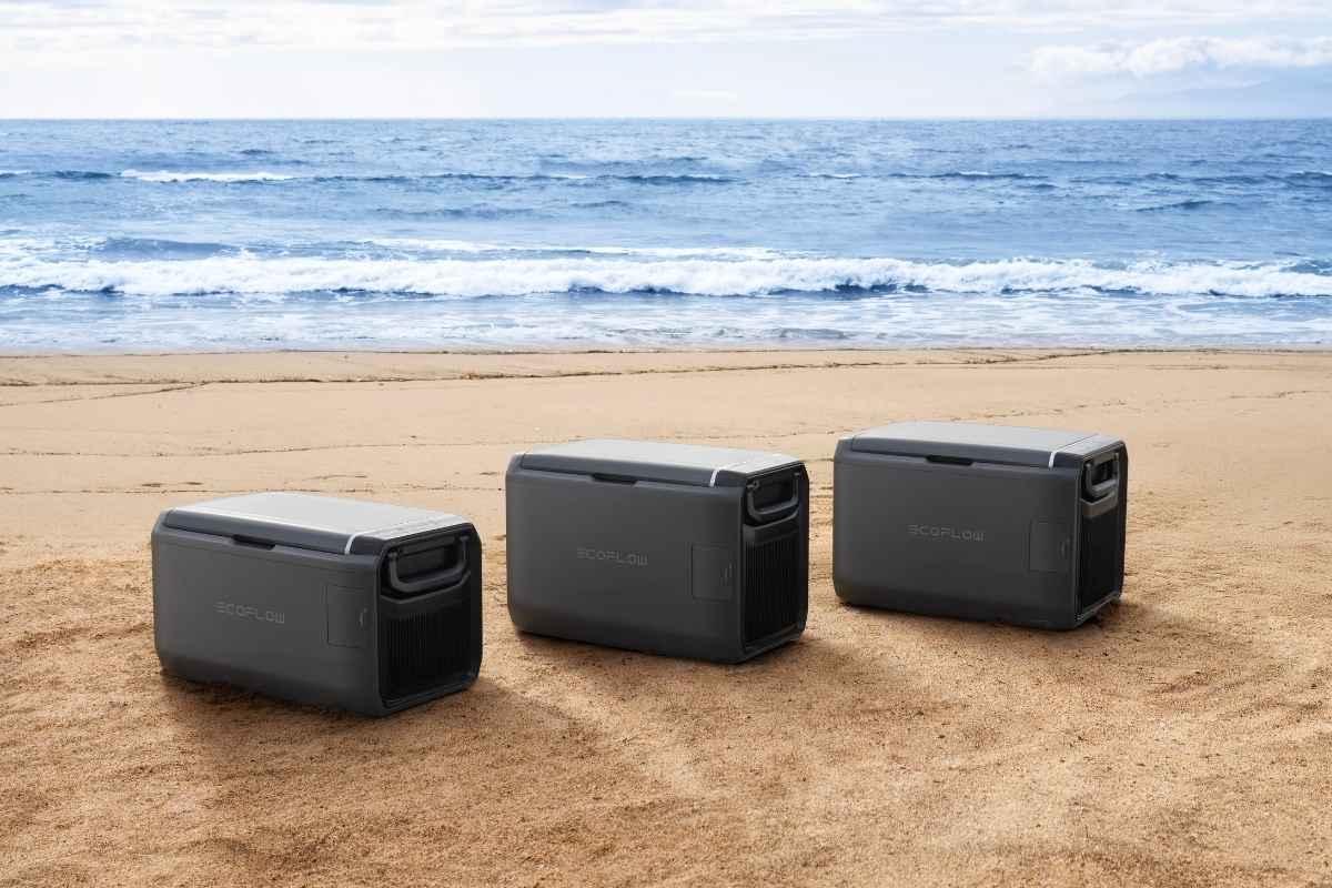 EcoFlow GLACIER Classic 3 sizes on the beach