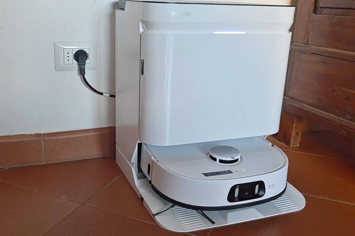 Recensione Eureka J15 Ultra: il nuovo robot aspirapolvere smart per chi vuole tecnologia avanzata senza spendere troppo