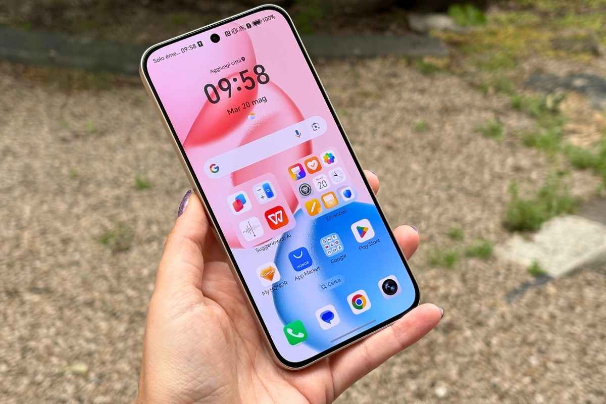 Display OLED da 5000 nit su Honor 400