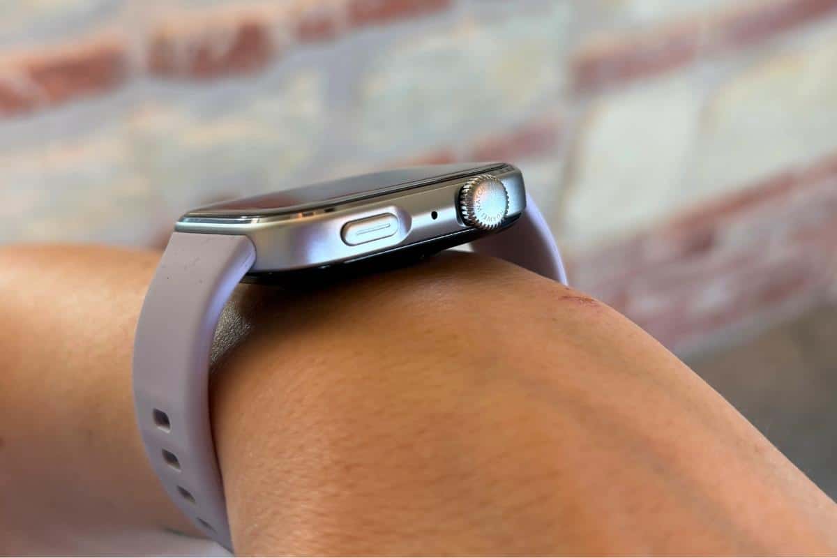 Com'è fatto Watch Fit 4: leggero e sottile