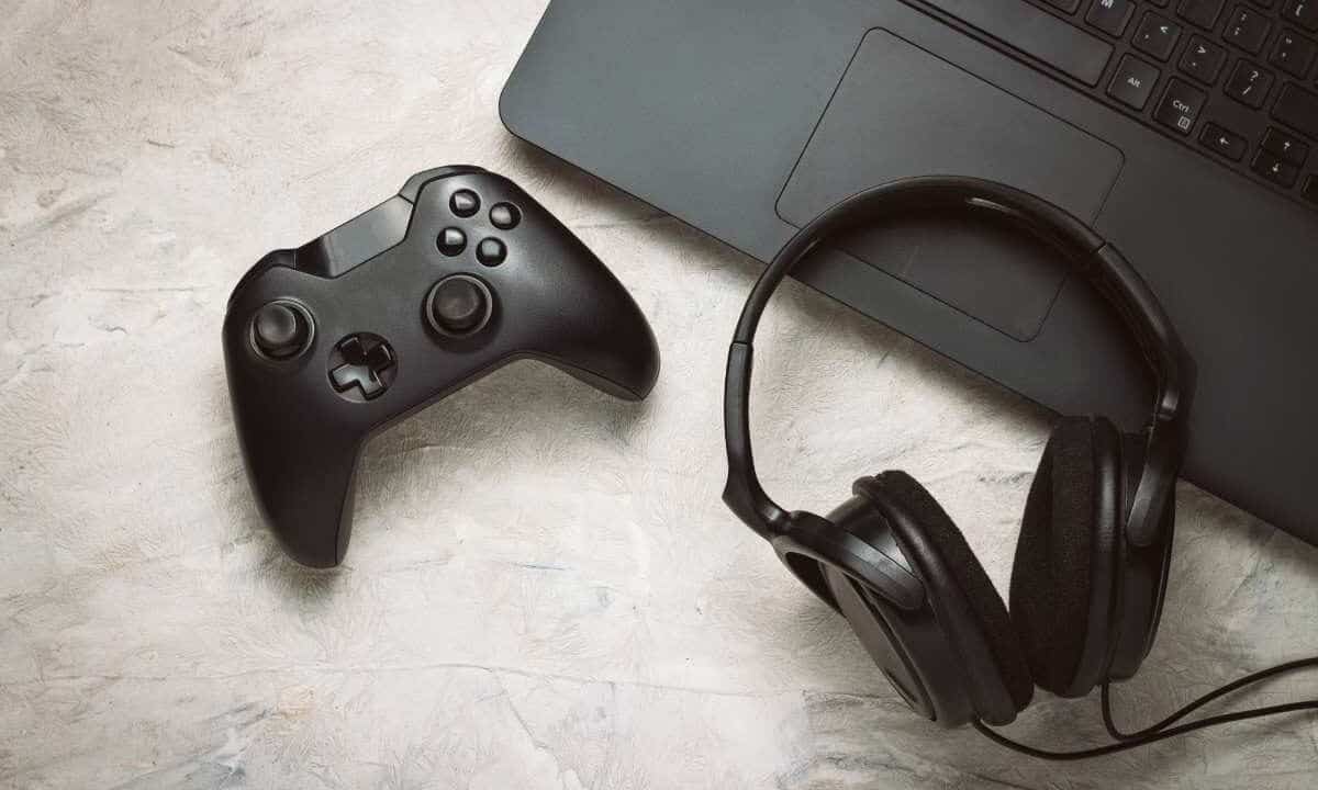 Non buttare il tuo vecchio laptop: potrebbe diventare la tua nuova console retro preferita!