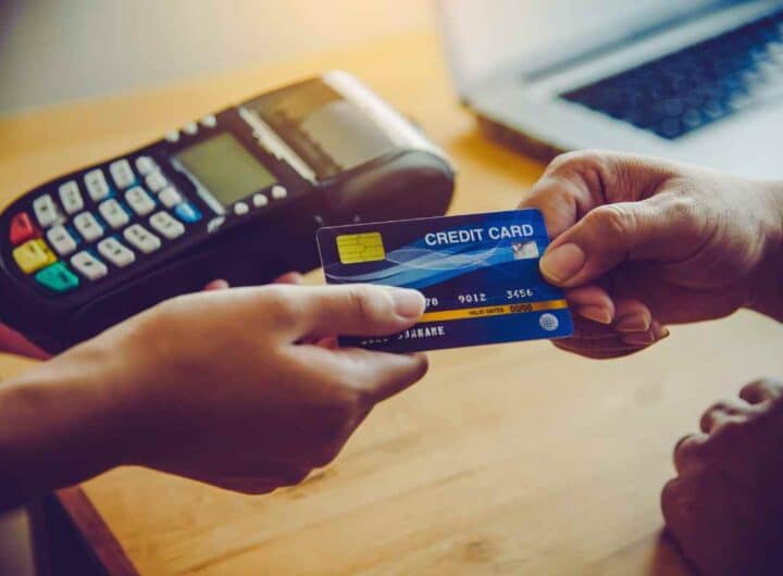 Paghi con carta e ti trovi dopo 24 ore 300 euro in meno sul conto