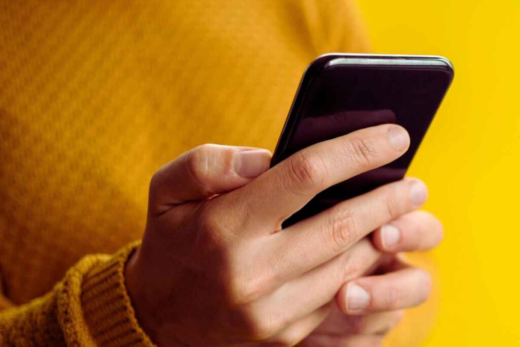 La funzione segreta di Whatsapp si attiva premendo questo semplice tasto