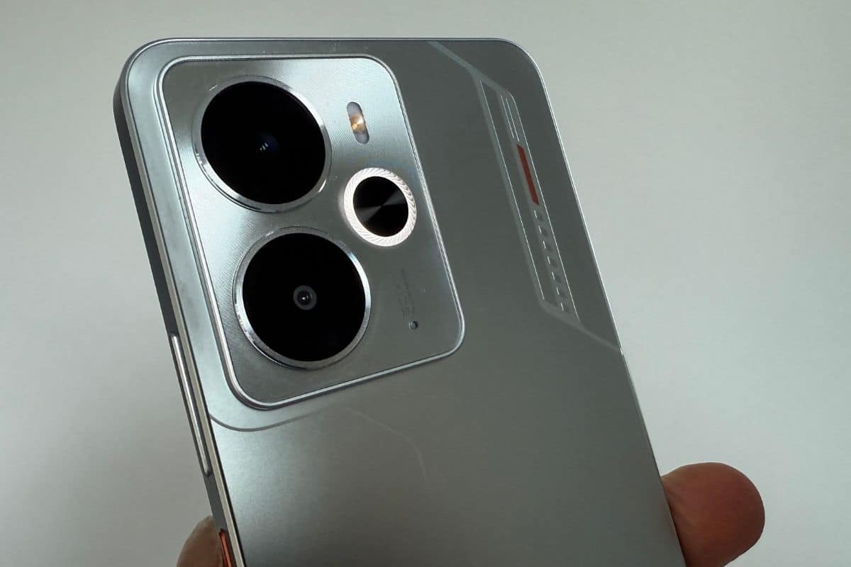 La pulse light di realme 14 5G